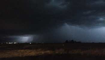 meteobahia's tweet image. Foto de la formación de un mesociclón en la ruta que une #MonteHermoso y Cnel. #Dorrego.  

Impresionante!