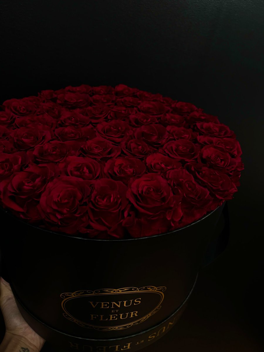 _YazmeenSamiyya's tweet photo. Special Delivery 🌹 https://t.co/f6etMH420P