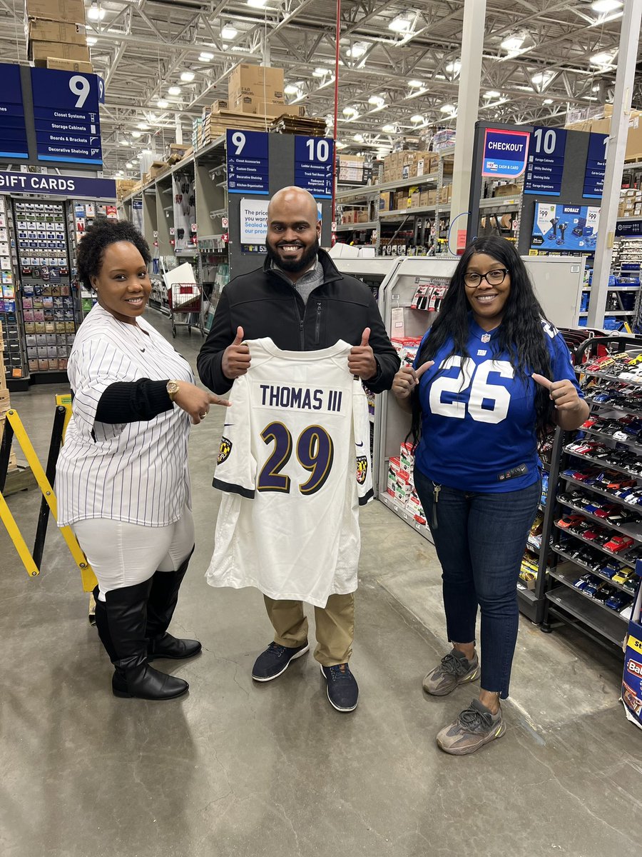 ShrnBrewster's tweet photo. Sales Floor Appreciation 💙Jersey  Day 🏀⚾️⚽️🏈 NYC Lowe’s @Lowes @LowesCareers BIG BLUE 🏈💫💫💫.  @Houghton1366  @michaelO1366 @LGGeorgeRivera @ApsmTroy #2664 https://t.co/vnzlM4SpSE