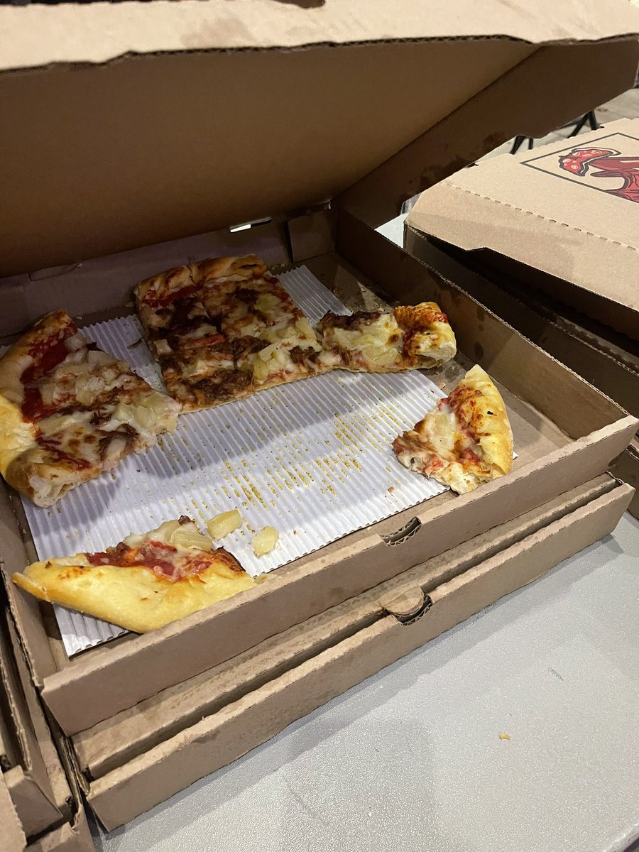 Disabled Student Union is hosting an event this evening up until 7:30 pm! Lots of pizza with gluten free options :) including hot drinks! Make sure to stop by!