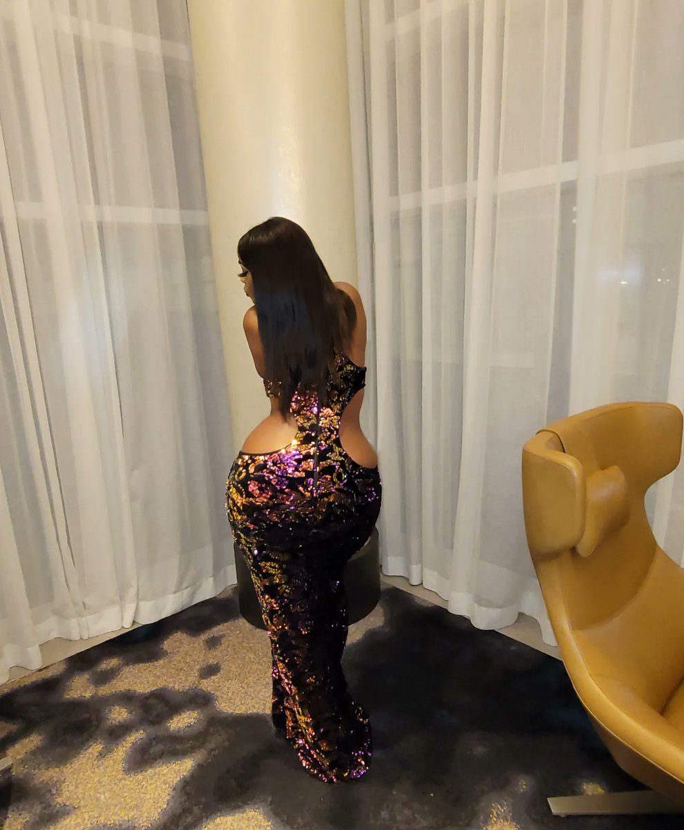TakiemotoDoll's tweet photo. Nye, what a great night! 🎉🎊
Face https://t.co/m99LNpAutu
#Twittercircle #TwitterOfTime #StyleDeMalade #vibesxmood #selfportrait #dressup https://t.co/72kHVB87Yv