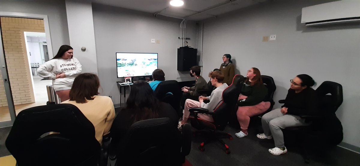 Hosting an open tournament tonight! Happy to see so many students in our lab 🥰