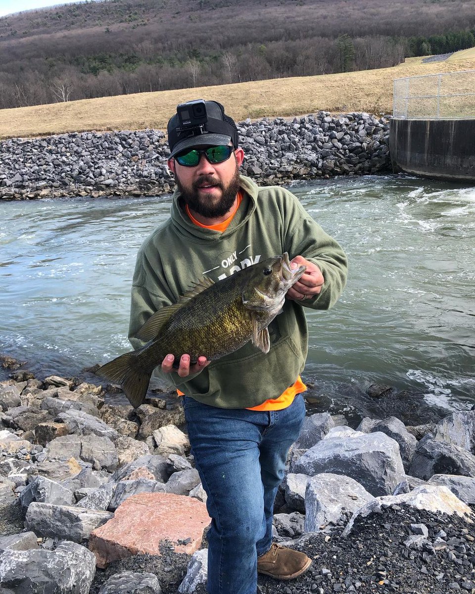 Riva_k86's tweet photo. What an awesome afternoon! 
#fishingaddict #fishing #fishinglife https://t.co/dBHg80ZGp6