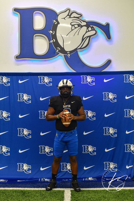 Had a amazing visit. can’t wait to go back up there <a href="/COACHMO54/">Eric Morris</a>  <a href="/barton_fb/">BartonCollegeFB</a> <a href="/bartoncollege/">Barton College</a> <a href="/BMACICE/">🅱️ COACH MAC Ⓜ️</a> <a href="/RecruitFayNC/">Recruit Fayetteville</a>