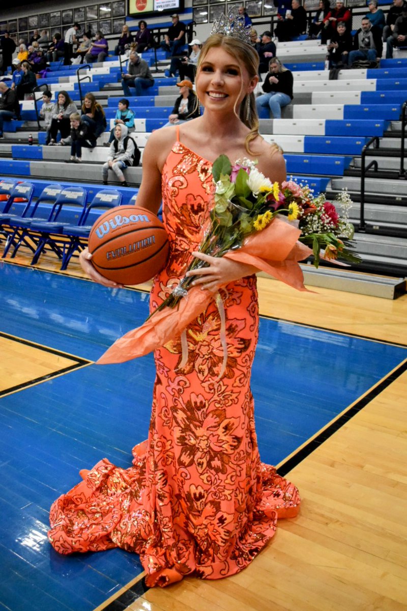 256StuCo's tweet photo. Congratulations to our 2023 Basketball Homecoming Court and to our new queen Laney Hawkins!!

@WPMQ993 https://t.co/KCYTdsrQfu