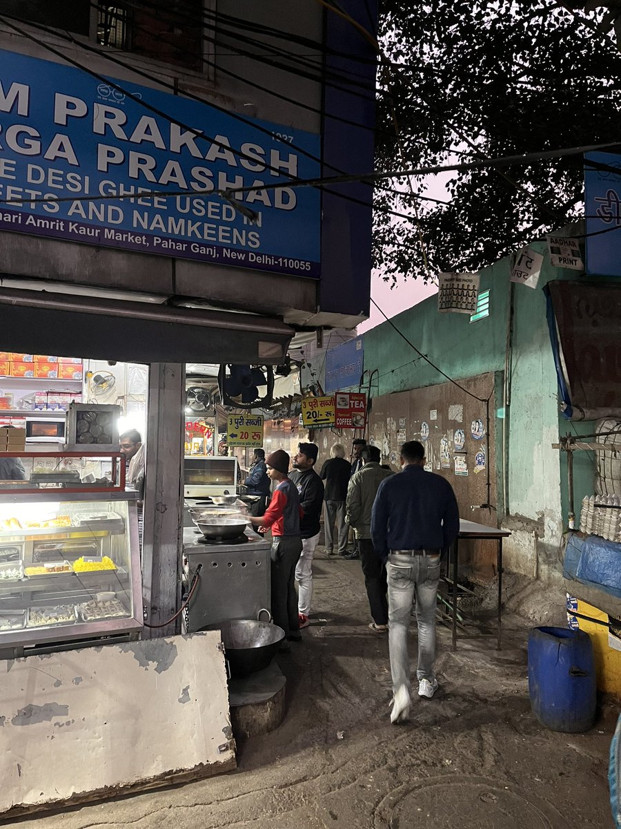 #Paharganj #UPSC #civilserviceexams 
Decided to stay in narrow, crowded but lively lanes of Paharganj which reminded me the days of UPSC preparations! Cant express in words. Sitaram’s chole bhature is then world’s best Chole Bhature fir you😀!