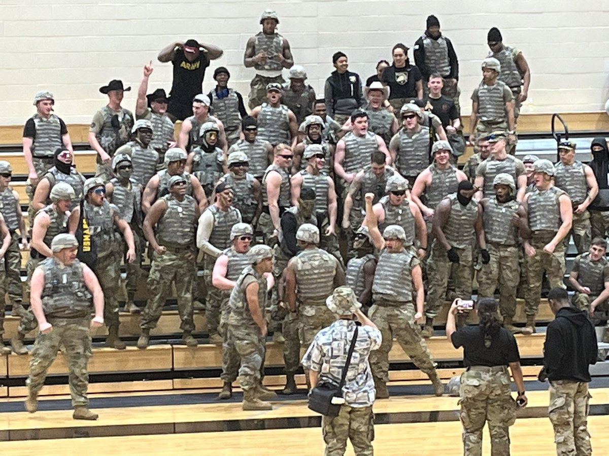 ChrisNic34's tweet image. Congratulations @KDotWilson21 and the #USMAPS Basketball team for knocking off navy prep tonight! #BEATnavy