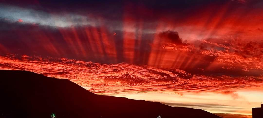 ntrzacatecas's tweet photo. #EnFotos 🌇 Zacatecas lució estos colores para todos los amantes de los atardeceres. 

📷Fernanda Torres https://t.co/uo5xIJAsbK