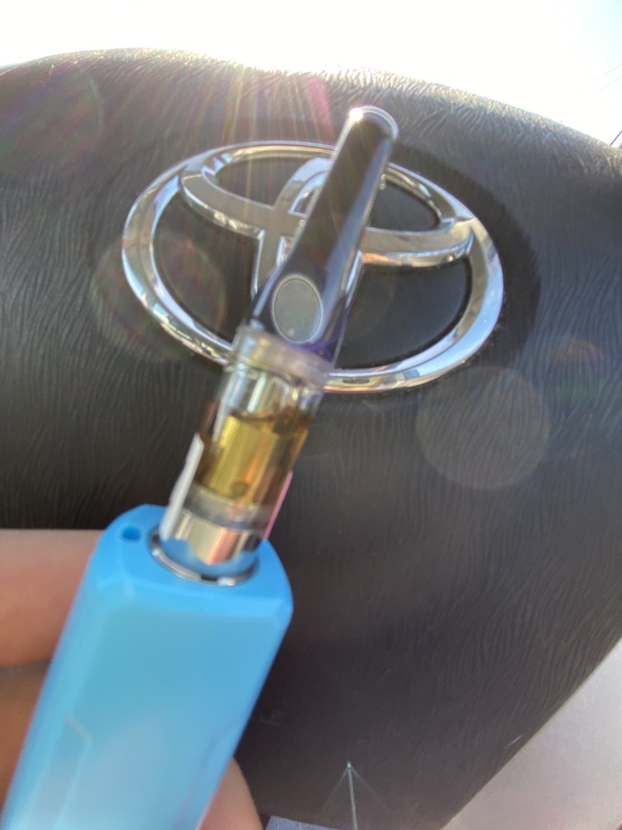 今日はCBGを連れ歩いてます✌️
普段車でも関係なしに
タバコ吸って灰皿パンパン…

だけどCBGあると
タバコの吸う量減る気がするなぁ
灰皿なんて要らないし掃除不要✨

IQOSの人なんかは
禁煙できるレベルだと思う😂