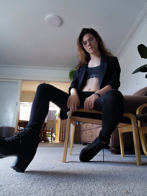 Yall needa follow me on instagram https://t.co/5D8i94aGQS<a href="/tag/mvsales"class="tags"><span>#mvsales</span></a><a href="/tag/mvtrans"class="tags"><span>#mvtrans</span></a>