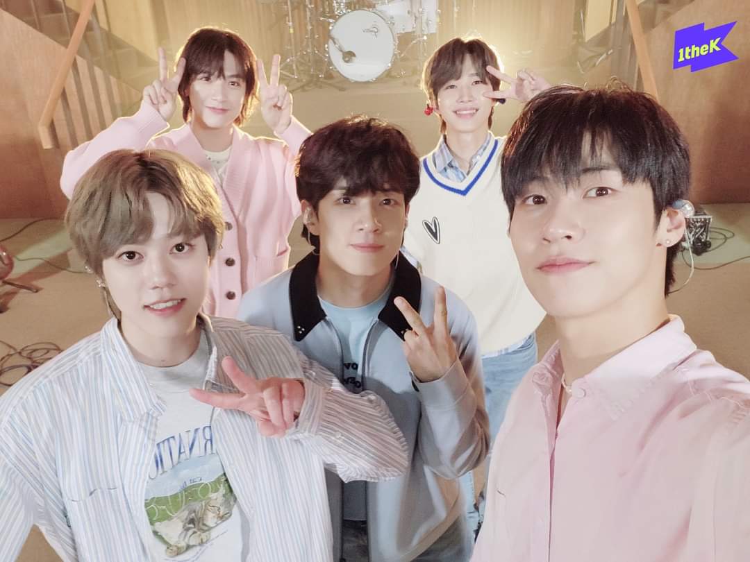 Alejaluna13's tweet image. Los tqm xfavor vengan a mi rancho bonito
#NFlyinginLatam #NFlyinginColombia 
@studio_pav
@NFlyingofficial
@studiopav_latam
@FNC_ENT