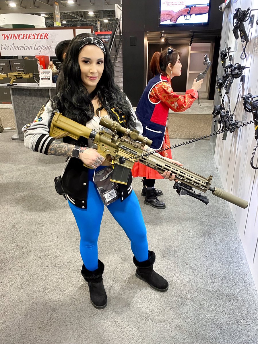 #shotshow2023 #noelleeaston