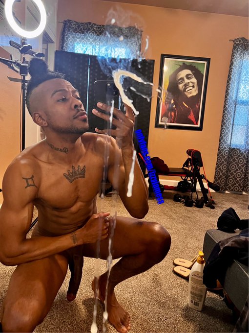 Damn my mirror is dirty 💦🍆🤪  Watch The Full Video Now⬇️  https://t.co/L0FtKjLMgB https://t.co/d2mot3<a href="/tag/prettydick"class="tags"><span>#prettydick</span></a>