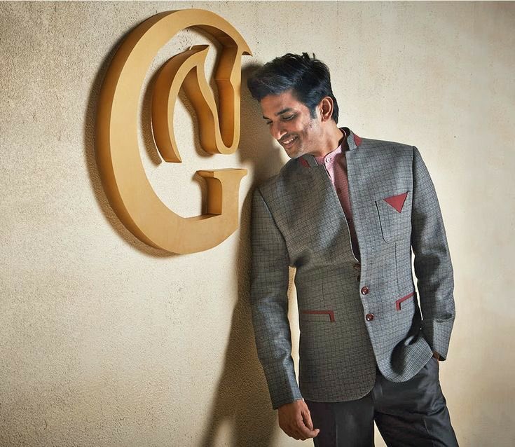 There are people who can never be replaced. 🌸

Sushant Day 
#SushantMoon