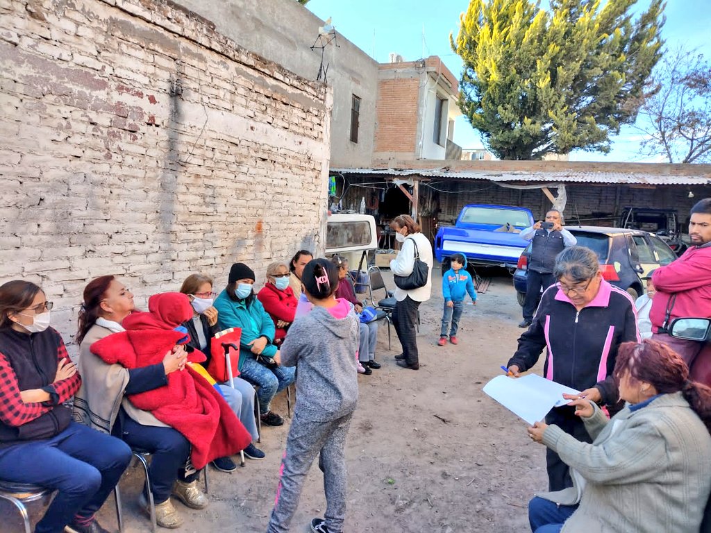 accionxdgo's tweet image. 📍 Colonia Santa María 
📌 Visita al Subcomite #PAN, con mis amigos Luis Ortiz y Gabino Varela, llevando el mensaje del @cdmpan_dgo y dando a conocer las acciones del @DurangoCap #Al100ConDurango 🐺