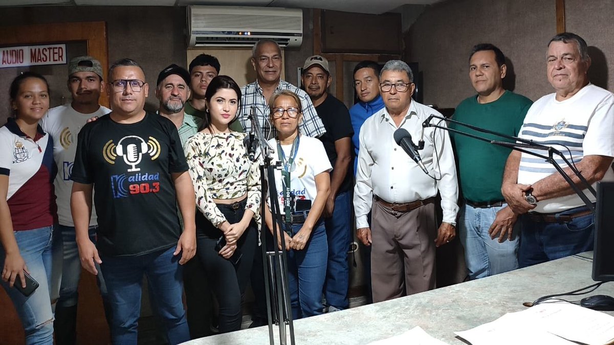 hermarramirez's tweet photo. Hoy en horas de la tarde por orden de conatel se apagó la señal de la emisora Kalidad 90.3 F.m..Este medio radial tiene 24 años al aire en El Piñal estado Tachira. https://t.co/dDbfVBTlBs