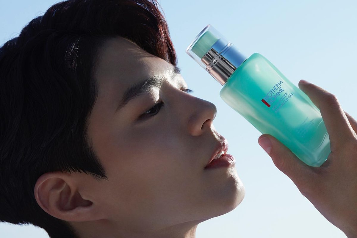 khaki616's tweet photo. 𝗕𝗜𝗢𝗧𝗛𝗘𝗥𝗠 𝗛𝗢𝗠𝗠𝗘 𝗙𝗢𝗥 𝗠𝗘𝗡 ​박보검도 반한 프리미엄 스킨케어✨ ​
비오템 옴므와 함께 새해 복 많이 받으세요!​

#박보검 #비오템 #비오템옴므
https://t.co/xRpmHIfW0z https://t.co/0vqJoH1QpW