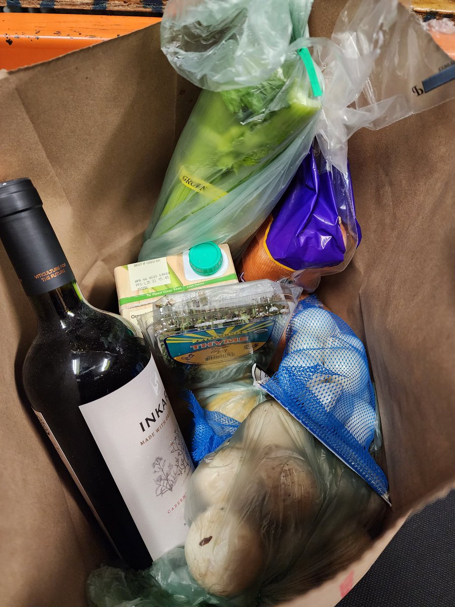 MarcusBouchard's tweet photo. Time to make a stew 🍲🥩🍄🧅 https://t.co/44RLwBWNyE