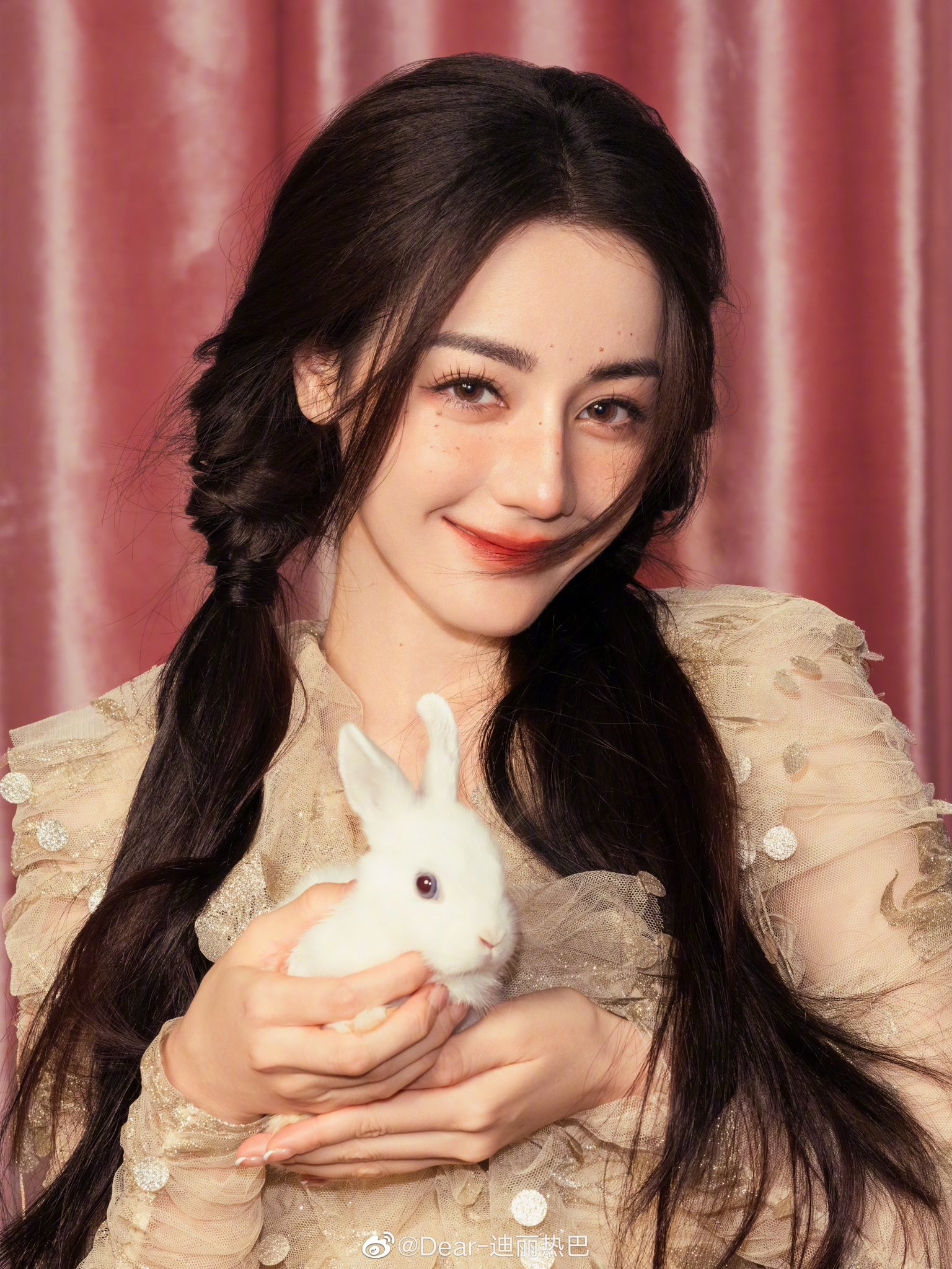 Dilraba Updates 迪丽热巴 on Twitter: "#Dilireba updates Weibo - “Sending