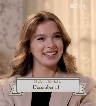 gentlou2's tweet photo. hailee steinfeld as emily dickinson https://t.co/qsEiDxTnrn