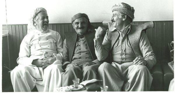 Rawaqaradaxyy's tweet photo. وه‌ره ئه‌ی "خه‌ج" وه‌ره‌ ئه‌ی "خاتو زین"ـم!
وه‌ره بــا بــه‌ژن و بــاڵاکـه‌ت بـبـیــنــم! https://t.co/pSABrda0aH