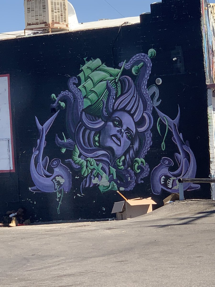slightlyslothyy's tweet photo. Pics from my trip to cnftcon in October. I know I suck at posting. Fack off. 💩👽

#tryme #CNFTCommunity #cnftcon #RandomThoughts #art #bored #sharingiscaring #NFTartwork #NFTartists #coolcool #bahh #kbai https://t.co/WokFBhrZAZ