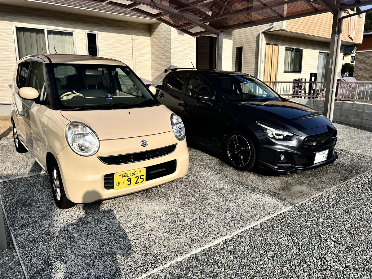 ryusei0321Demio's tweet photo. 洗車したてホヤホヤやからヌルヌル😎
2台ともテカテカになっていい感じ✨
#洗車
#ゼロウォータープレミアム
#DJ5FS
#MF22S https://t.co/kWuftrkMh5