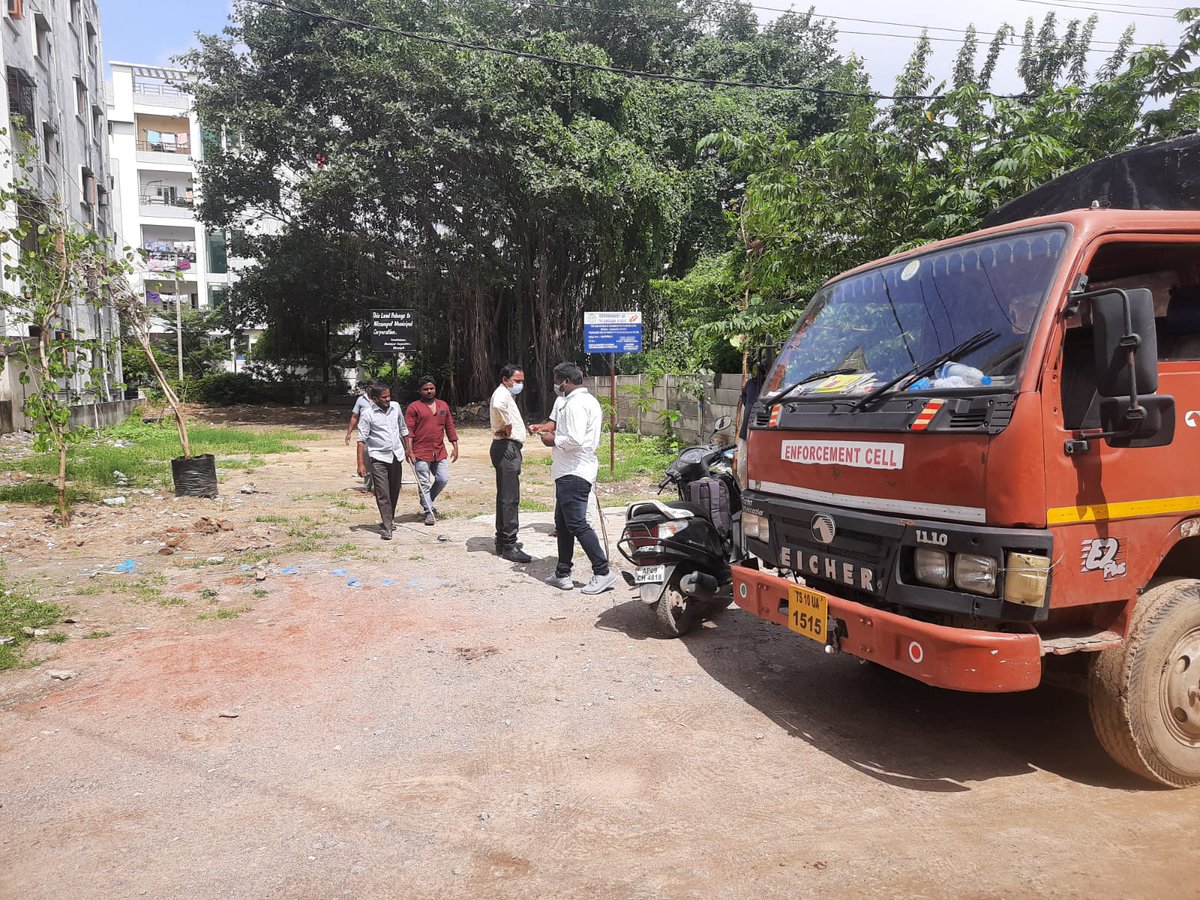 jeeth1981's tweet photo. @kp_vivekanand @KTRTRS @BRSparty @kp_vivekanand @MC_Nizampet
Sir Please look in to the issues in Kausalyacolony too. Public Roads are damaged and encroached with shops. More than a year onwards asking you @KTRTRS to #SaveBanyanTreePark #SaveKausalyaColony @KCWA_ @Collector_MDL
https://t.co/FgjWpkQzV5 https://t.co/5QqET8eNle
