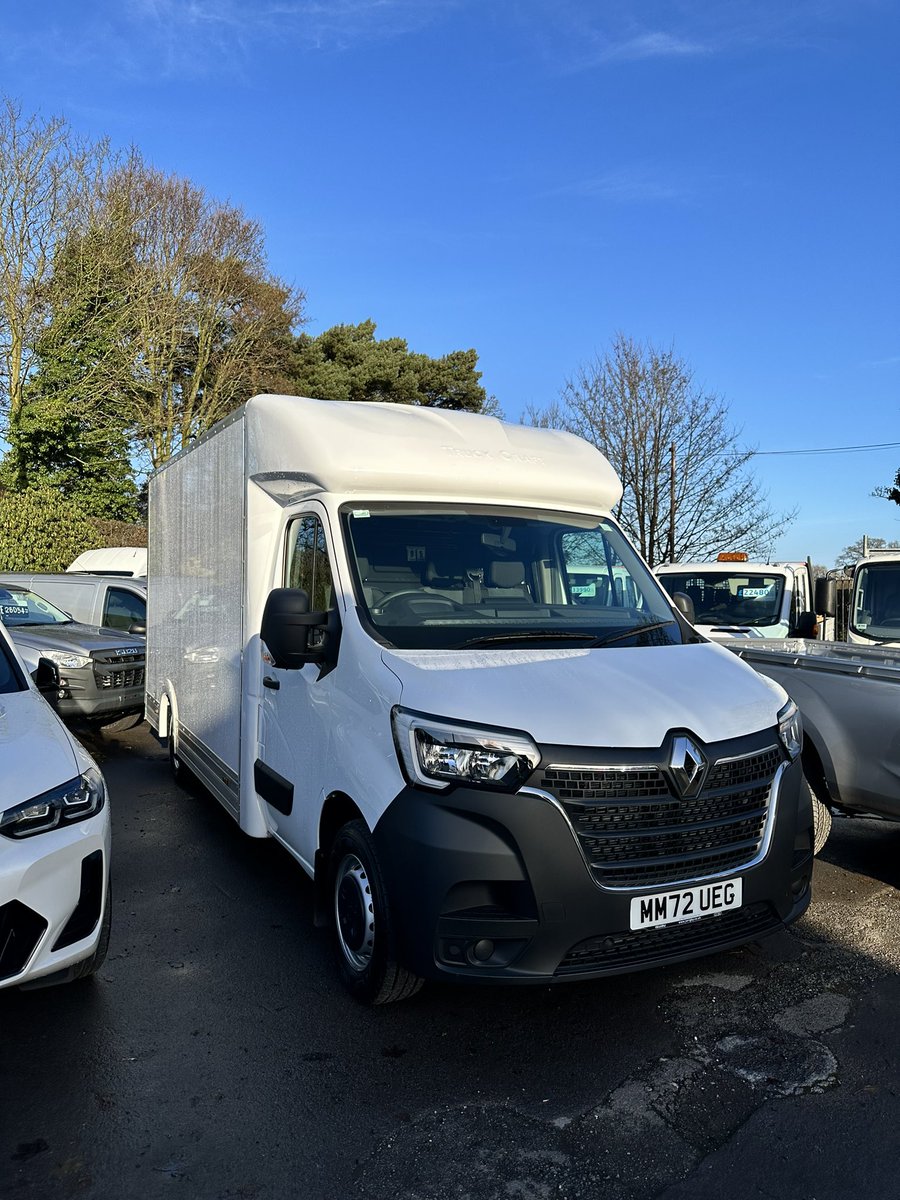 BlindsInGlass's tweet photo. Our new vans being racked out today at #topfleet in the West Midlands
Theyโve racked all 5 vans for us todate, always great service #gobiggonvans #service https://t.co/EPyCFCquND
