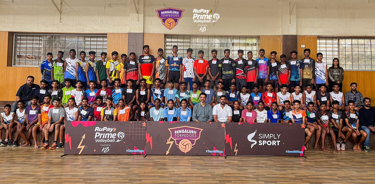 As part of our volleyball grassroots program in association with @_SimplySport, we introduce kids to the sport, teach them physical literacy skills, and encourage them to interact with each other. 
#GrassrootsDevelopment #NammaTorpedoes #RuPayPrimeVolley