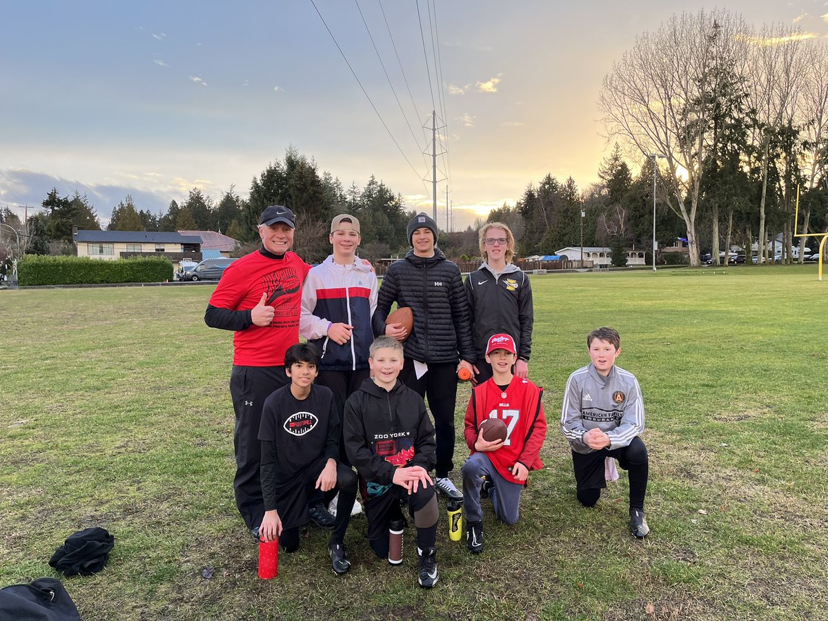 jayprepchuk's tweet photo. Great group of Quarterbacks today! Who is ready for a QB session? Msg me to set one up. #jayprepchukqbcamp.com https://t.co/AfJt40P3oq