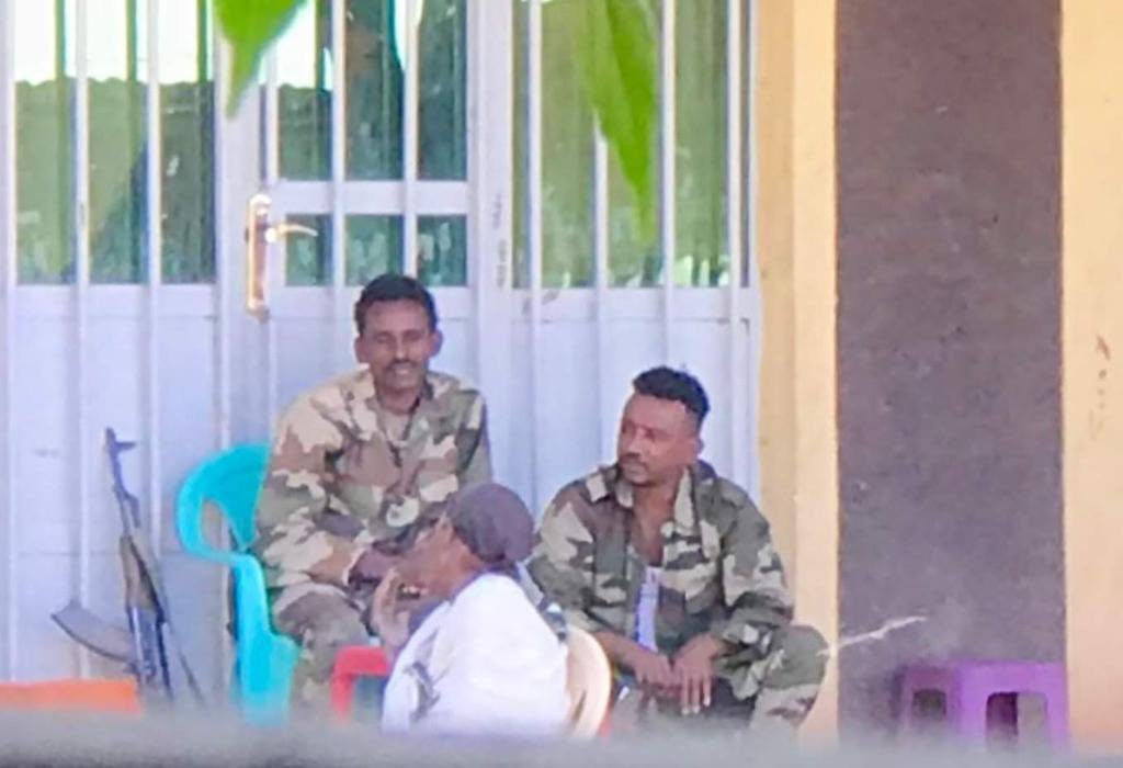 kaleab_nega's tweet photo. After four years of widespread, savage atrocities against Ethiopian residents, the hideous Eritrean soldiers who govern Ethiopia's security and political affairs moved to banditry and burglary. 1/2
@JosepBorrellF @MikeHammerUSA @SecBlinken 
#EritreaOutOfTigray 
#FreeTigray https://t.co/tfghGOObIl