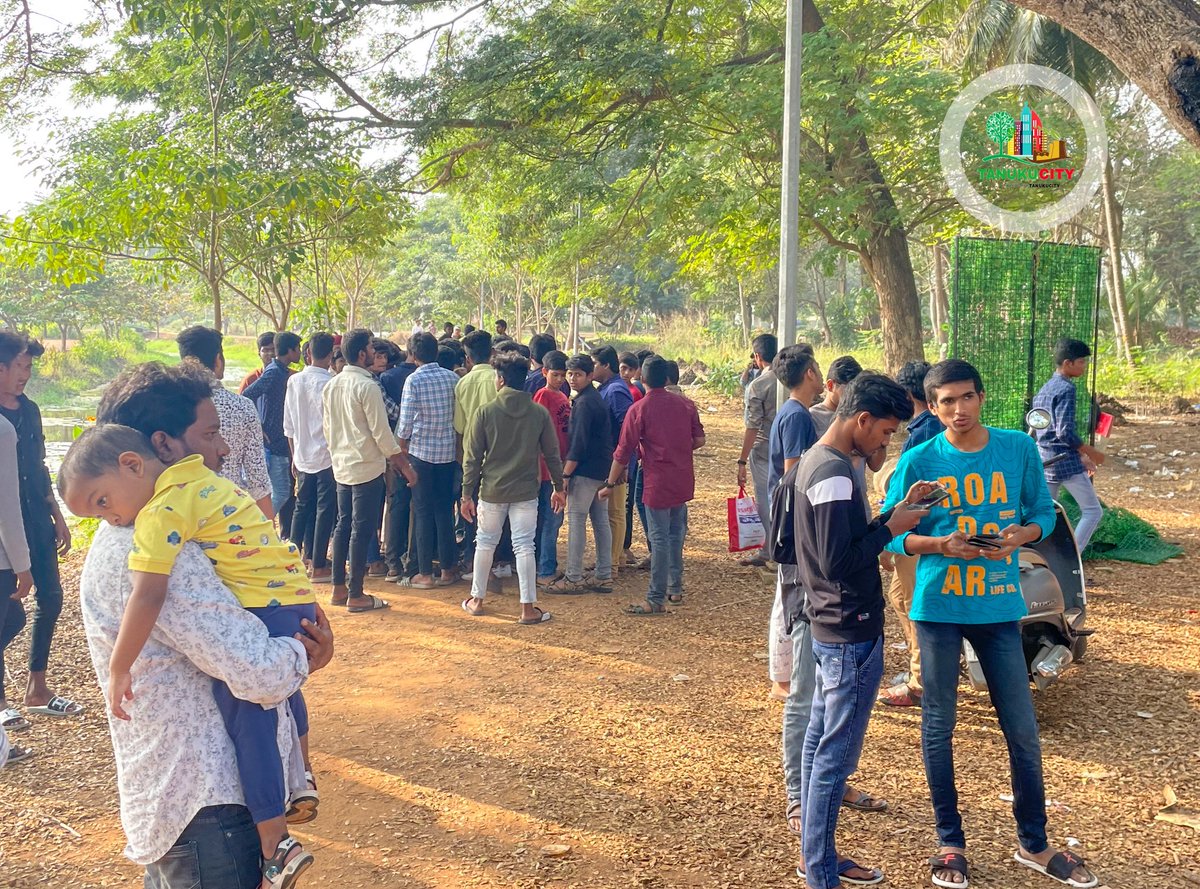 TANUKUCITY's tweet photo. "Free Photoshoot" Drive @ Walking Track Park...😍🎊
#freephotoshoot #tanuku #westgodavari https://t.co/vFnTjHAACT