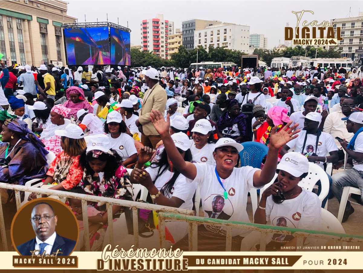 Macky2024's tweet photo. Les images parlent d’elles même !
@Macky_Sall 2024 une demande sociale 🇸🇳 https://t.co/Cccb79maOc