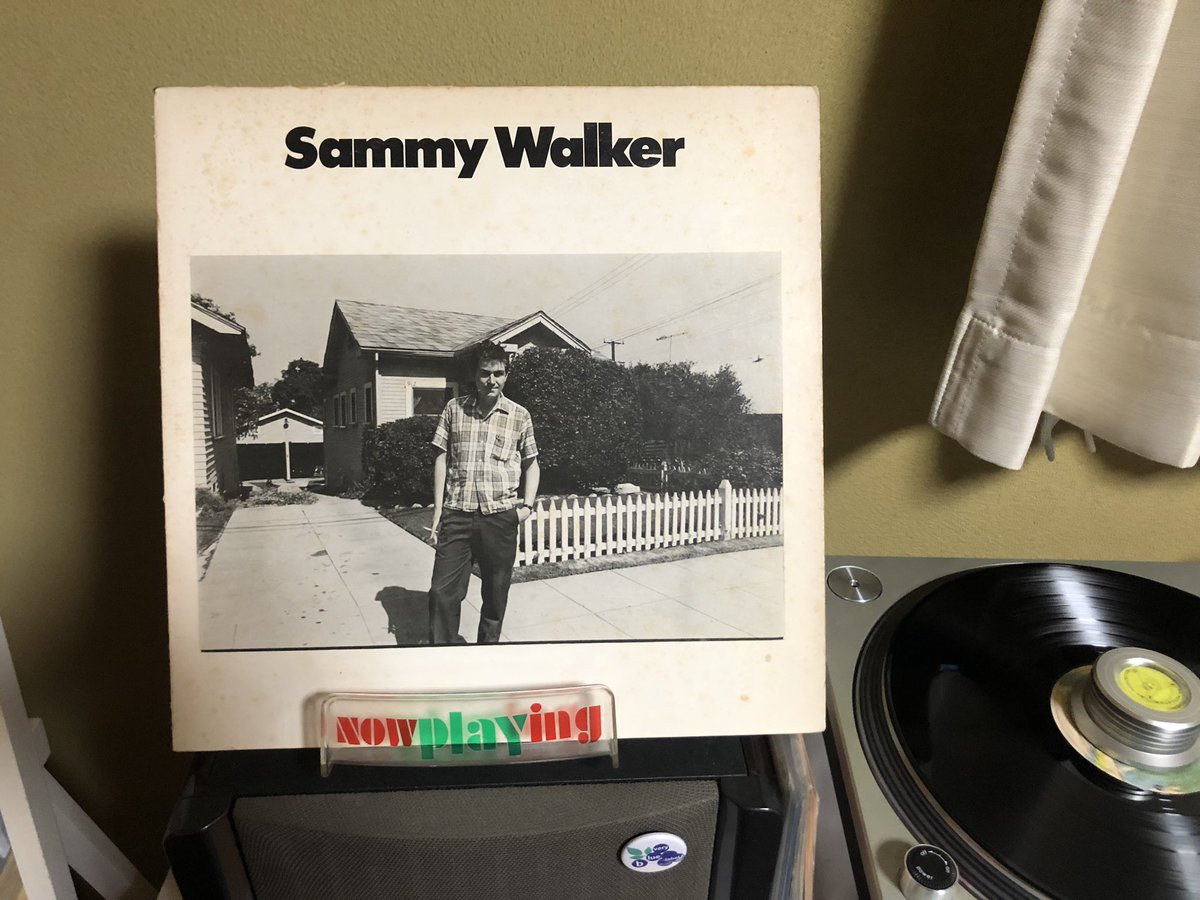 昼寝から目覚めてレコードをクリーニング。久々に針を落とす盤もしっかりクリーニングしてスッキリ。#vinyl #レコード #sammywalker