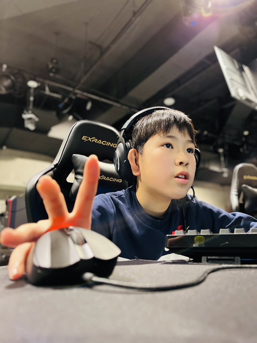 mamorutakeuchi's tweet photo. 東京タワーREDアリーナ
#EXRACING
#RED東京タワー https://t.co/xy3dXRL1sd