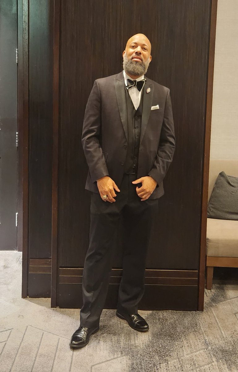 CoachMitch1911's tweet photo. From the MACK @kapsi1911 Kappa Alpha Psi Founders Day Banquet last night. #SoFreshAndSoKlean
👌🏼👶👌🏼♦️♦️♦️
#J5 #Kappa112
@ASANUPES @sep_kapsi1911 https://t.co/nwJVJZ1NrK