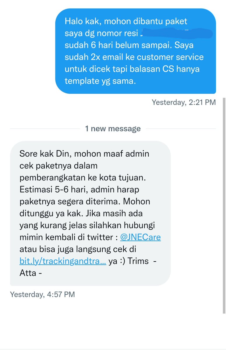 dinruhan's tweet photo. Trus chat dm @JNECare juga dibalas dengan template yg sama kaya jawaban CS JNE via E-mail.

Enak ya kerja layanin costumer tinggal copy paste template. Rusak bgt.

Sudah 10 hari paket ku entah gimana nasibnya JNETrucking! https://t.co/iJyWY3EJvJ