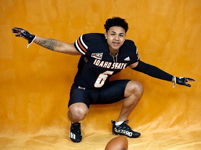 dame_moun3's tweet image. I want to thank God, my coaches, and family forBlessed with this opportunity, time to work!! @CodyHawkins @CoachMondt @JUCOFFrenzy 🙏🖤#Committed