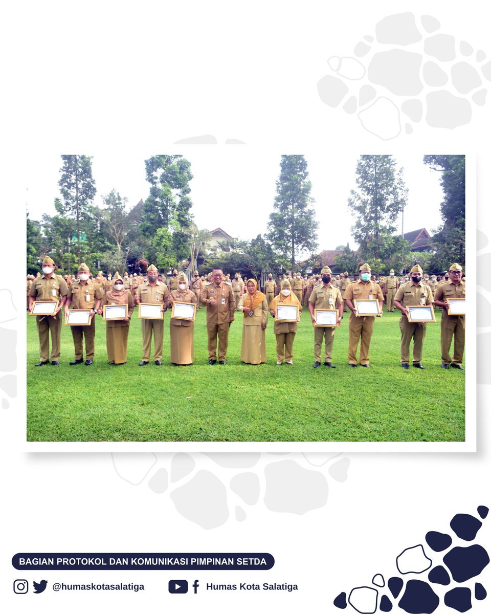 HumasSalatiga's tweet photo. @jokowi @ganjarpranowo @taj_yasinmz @Sinoeng69 #salatiga #ATRBPN #BPN #pjwalikota #sertipikat #aglonema #LHKPN https://t.co/wXruZeEow1