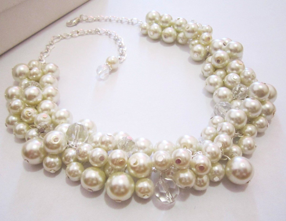 SL_Designs1's tweet photo. 🛍️ Handmade Pearl Wedding Jewelry https://t.co/3JARbZZgZi #etsy #weddings #bridetobe #pearls #gemstones #jewellerydesign #shoponline #handmade #jewelry @BlazedRTs @SympathyRTs @SpxcRTs @SGH_RTs #TrendingNow  #ShopMyCloset #wedding #weddingparty #Bridesmaid #weddingday https://t.co/ikupgzvU93