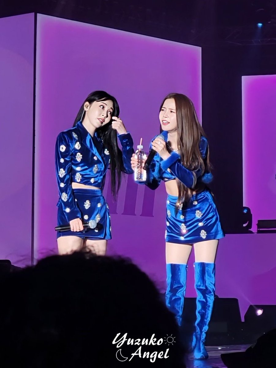yuzuko_angel's tweet photo. 230108 MAMAMOO WORLD TOUR [MY CON] - HONG KONG 
Part 1

#마마무 #솔라 #문별 #휘인 #화사
#MAMAMOO #SOLAR #MOONBYUL #WHIEEN #HWASA
#MAMAMOO_MyCon https://t.co/OT8LLucqm6