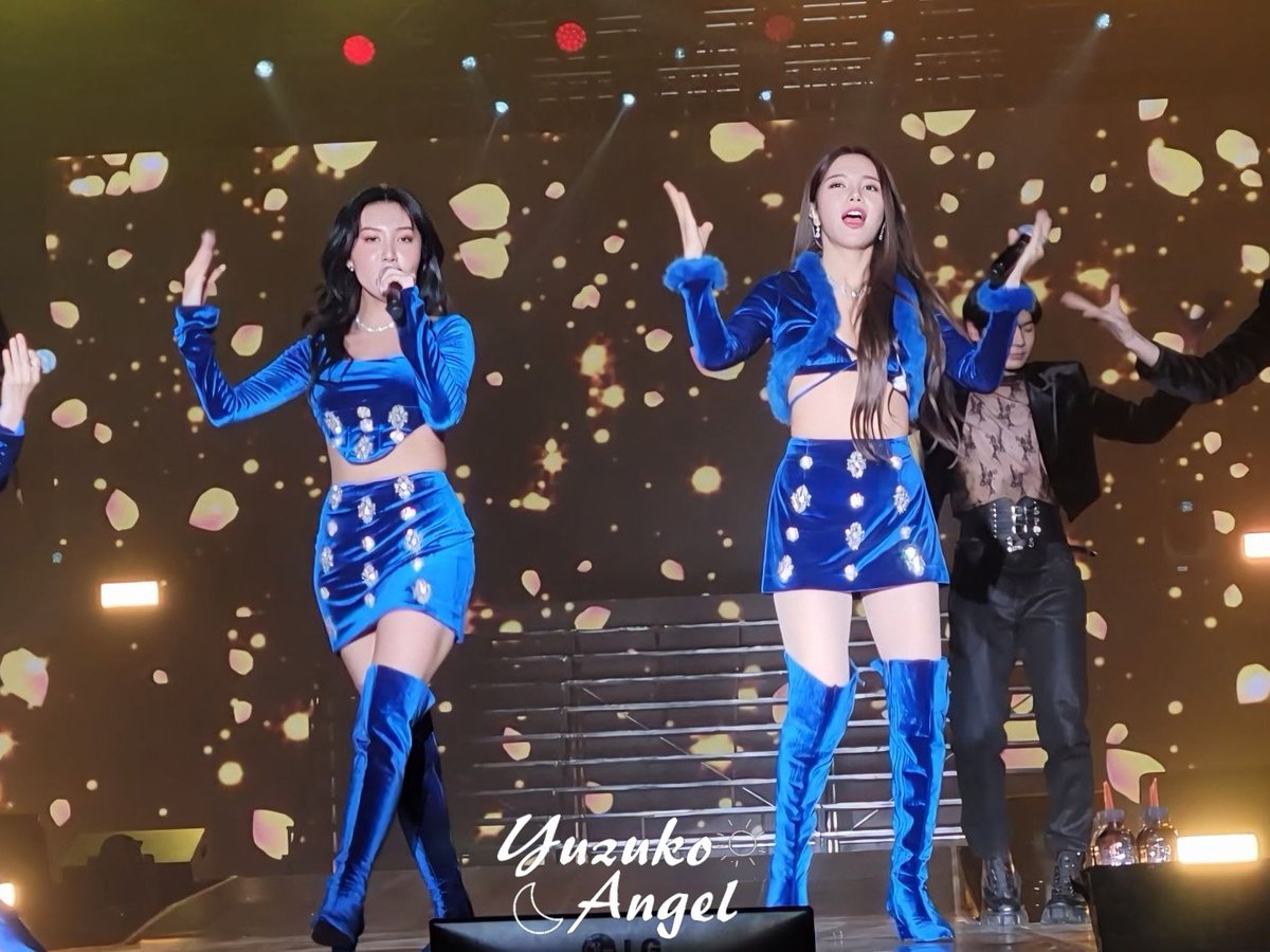 yuzuko_angel's tweet photo. 230108 MAMAMOO WORLD TOUR [MY CON] - HONG KONG 
Part 1

#마마무 #솔라 #문별 #휘인 #화사
#MAMAMOO #SOLAR #MOONBYUL #WHIEEN #HWASA
#MAMAMOO_MyCon https://t.co/OT8LLucqm6