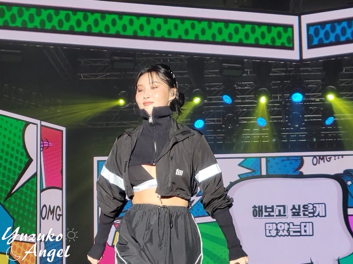yuzuko_angel's tweet photo. 230108 MAMAMOO WORLD TOUR [MY CON] - HONG KONG 
Part 2

#마마무 #솔라 #문별 #휘인 #화사
#MAMAMOO #SOLAR #MOONBYUL #WHIEEN #HWASA
#MAMAMOO_MyCon https://t.co/MN7H08Jva6
