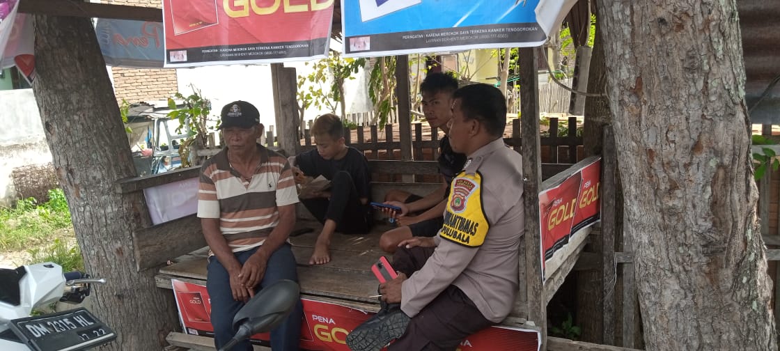 Kayadin5's tweet photo. Giat bhabinkamtibmas menyambangi warga binaan 
#polisi
#polisiindonesiea
#polisihumanis
#divisihumaspolri
#temanpolisi
#humaspolresgorontalokota
#kapolresgorontalokota
#polrestagorontalokota
#Polsekkotatengah
#bhabinkamtibmaspolsekkotatengah https://t.co/3oMnzewv5i