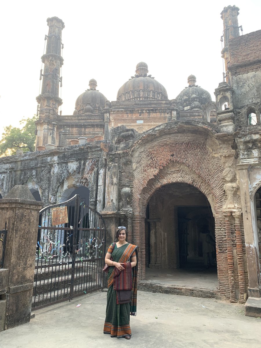 Just too fond of getting clicked! But the locale is to be blamed. #Residency in #Lucknow takes you to another #era , a period whose realisation hits hard though. #IATO #travel #traveling #me #newprofilepicture #MonumentHistorique #History #Indian #explore #wanderer #wanderlust