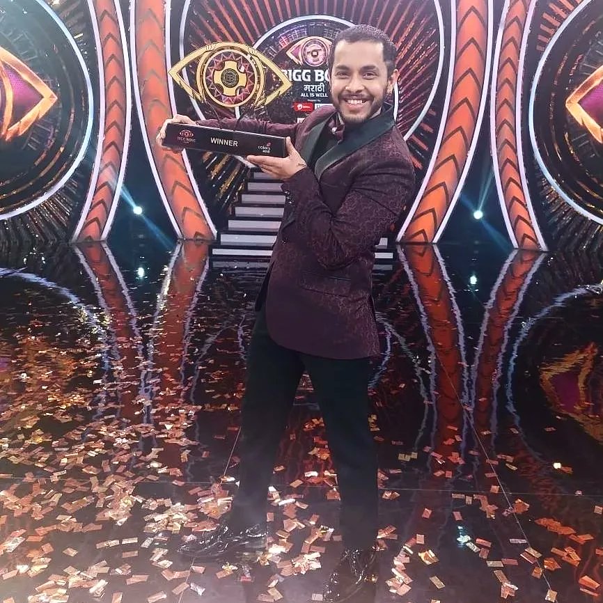FilmyGupshups's tweet photo. Actor Akshay Kelkar Wins Marathi Bigg Boss Season 4 🏆
Congratulations @akshaykelkar
#AkshayKelkar #MaheshManjrekar #BiggBossMarathi4 #BBMarathi4 #BiggBossMarathi #AkshayKelkarfc #Filmygupshup https://t.co/GSTxZj4rgX
