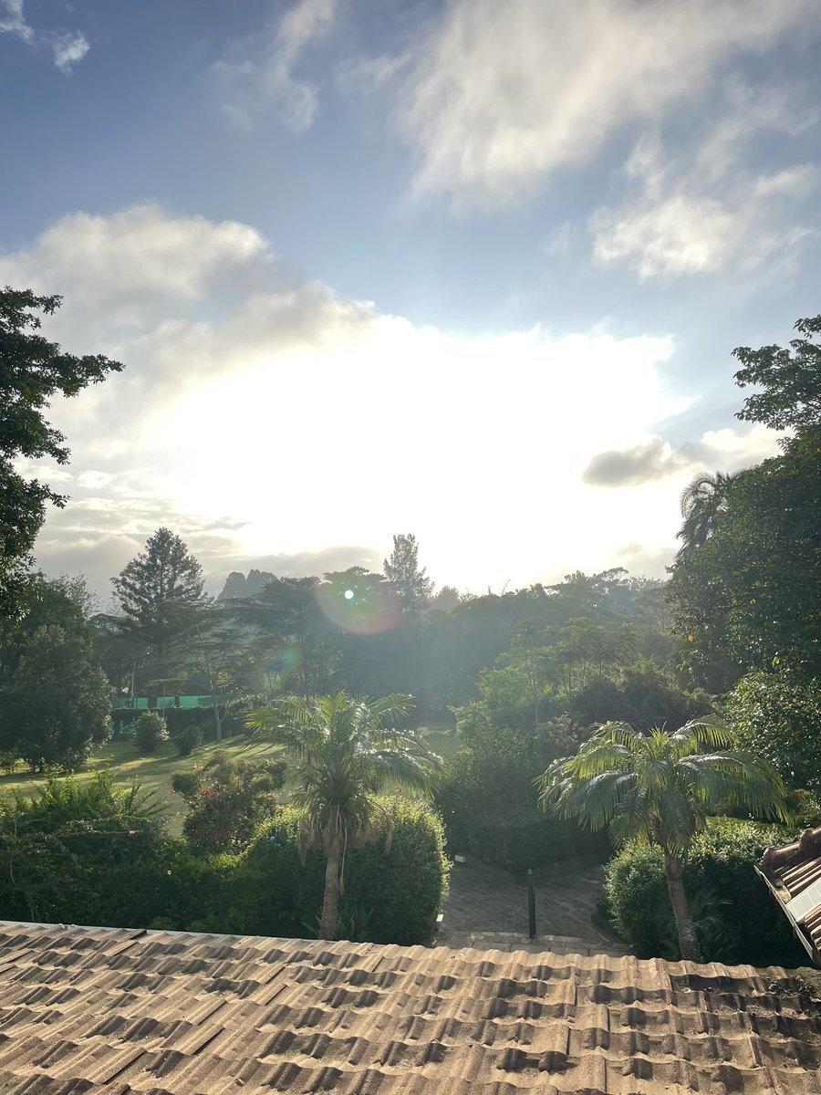 CorinRobertson's tweet photo. Delighted to arrive in Nairobi today for a visit focussing on our Strategic Partnership with Kenya as well as our work with Somalia. Lots to get stuck into. And wonderful to see sunshine after weeks of British rain! 🇬🇧 🇰🇪 🇸🇴 https://t.co/w1SPOSzF1e