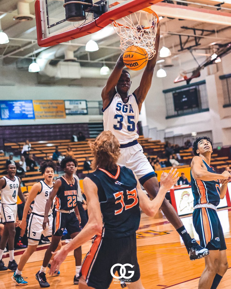 _OmarAGonzalez's tweet photo. Some photos I shot Saturday night at The SoCal Showdown in Pasadena by @gerryfreitas
For more photos of the event follow on IG: og_propaganda #OGPro #freelancePhoto #Available4Work
Video/Photo/Design #CIFSSHoops #CaliHoops #CIFSS https://t.co/Q8J5iClO2u