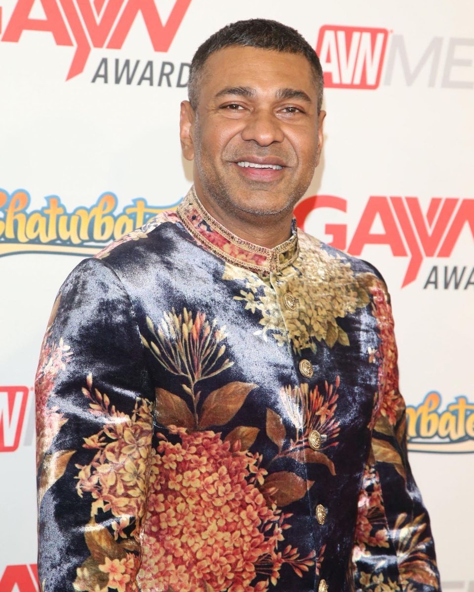 MagicMikeHung1's tweet photo. I am feeling so honored and proud to represent India 🇮🇳 as the first Gay Pornstar Nominee in 4 Categories at the 2023 GayVN Awards wearing Ethnic Indian Attire by @sabya_mukherjee at the Red Carpet  in Las Vegas. #sabyasachi #Indian #Gay #Desi #ethnicwear #GayVN #Nominee #Fashion https://t.co/TJ9U3Ky7Lc